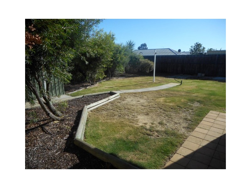 15 Larrawa Circle, Ellenbrook WA 6069