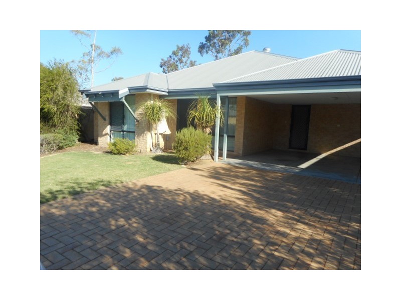 15 Larrawa Circle, Ellenbrook WA 6069