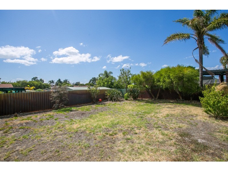 5 Carstairs Court, Beechboro WA 6063