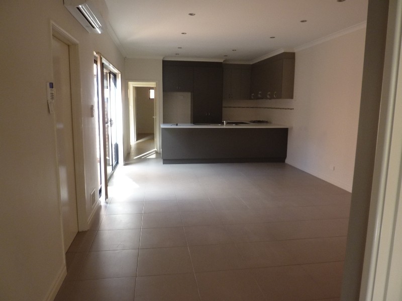 4 Bowtell Way, Darch WA 6065