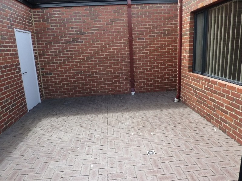 4 Bowtell Way, Darch WA 6065