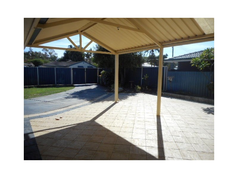 17A Faulkner Way, Eden Hill WA 6054