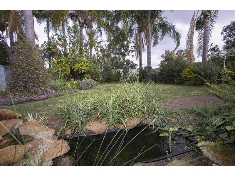 21 Amazon Drive, Beechboro WA 6063