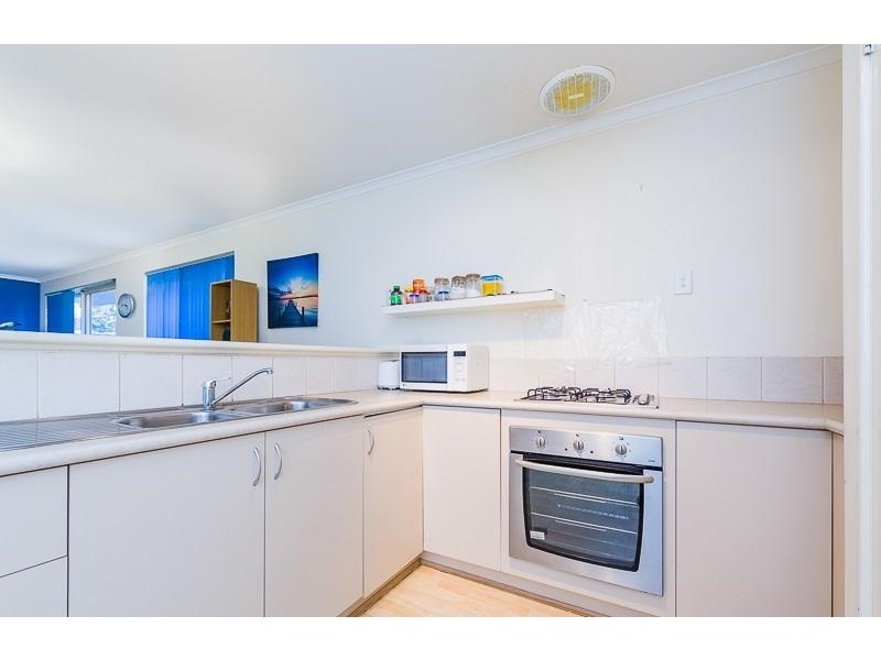 9/11 Attfield Street, Maddington WA 6109