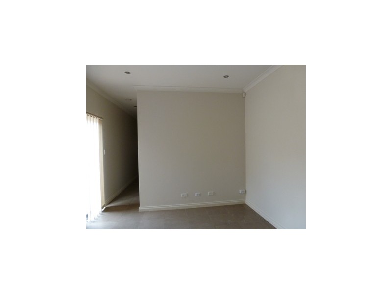 34 James Gilmour Way, Darch WA 6065
