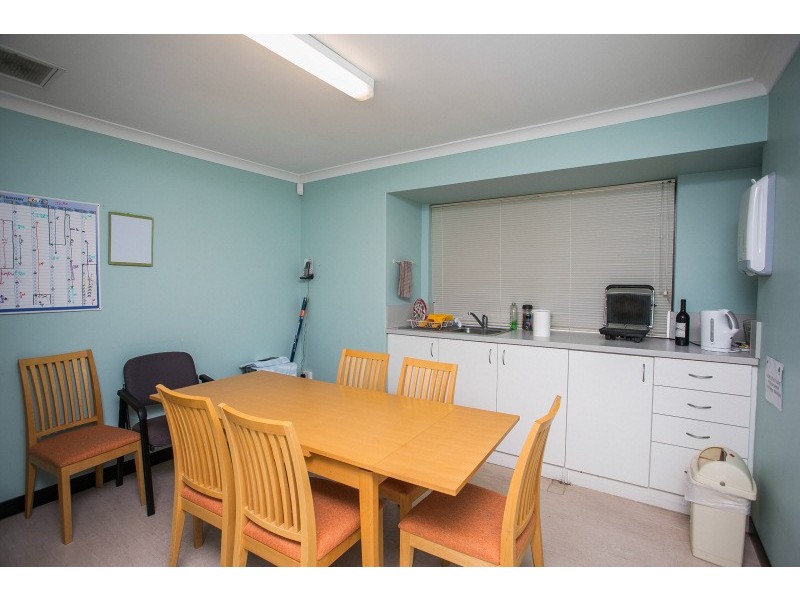 4 Hull Way, Beechboro WA 6063