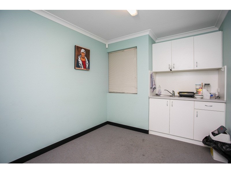 4 Hull Way, Beechboro WA 6063