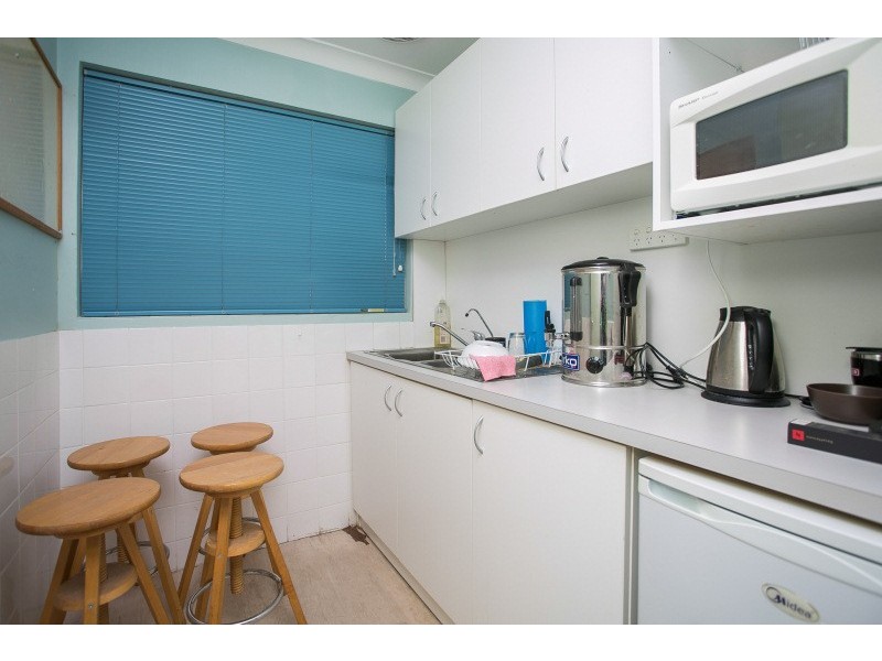 2 Hull Way, Beechboro WA 6063