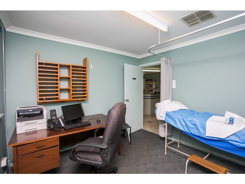 2 Hull Way, Beechboro WA 6063