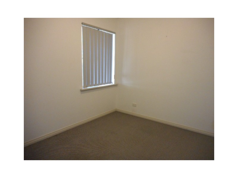 4/16 Avery Avenue, Dianella WA 6059