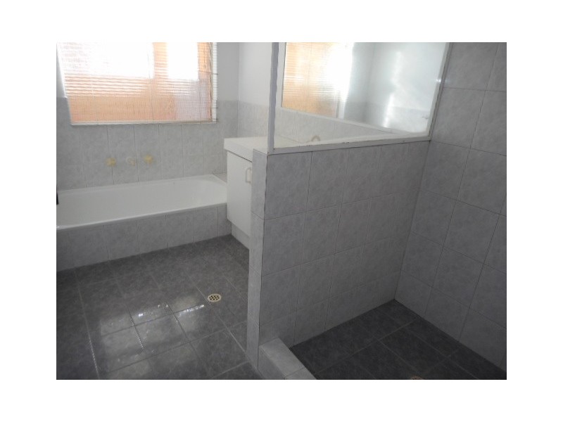 4/16 Avery Avenue, Dianella WA 6059