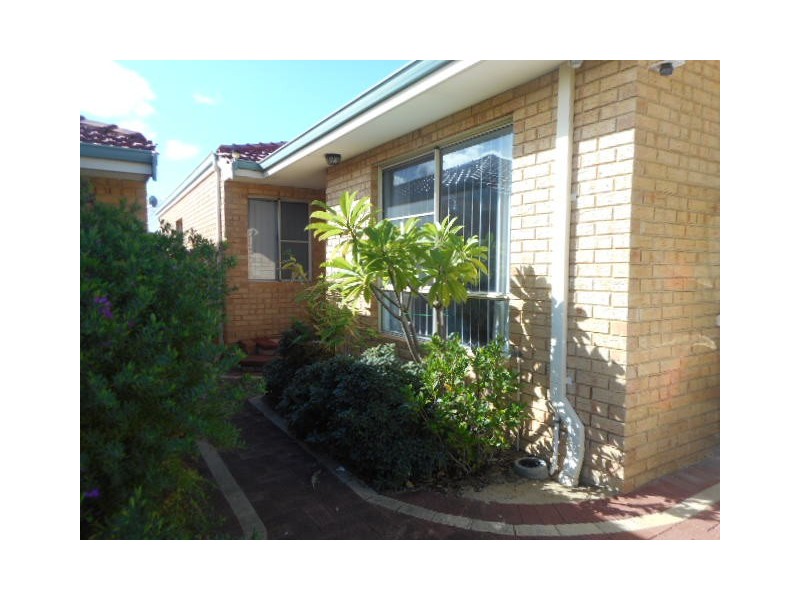 4/16 Avery Avenue, Dianella WA 6059