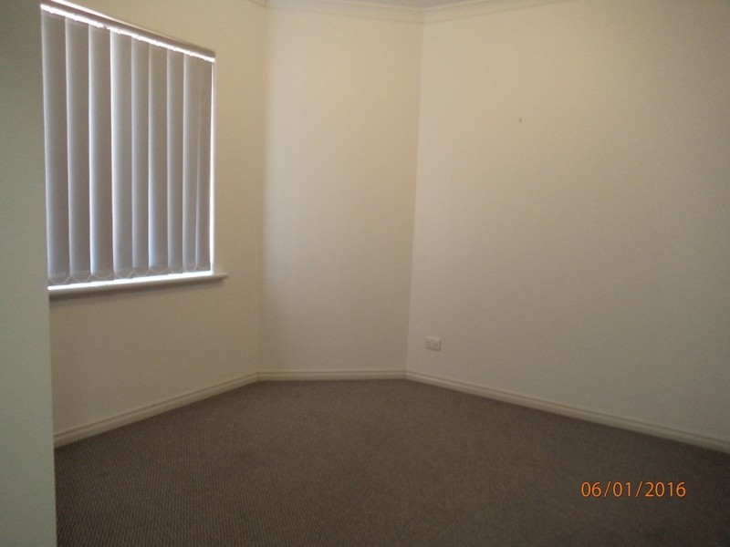 4/16 Aver Avenue, Dianella WA 6059