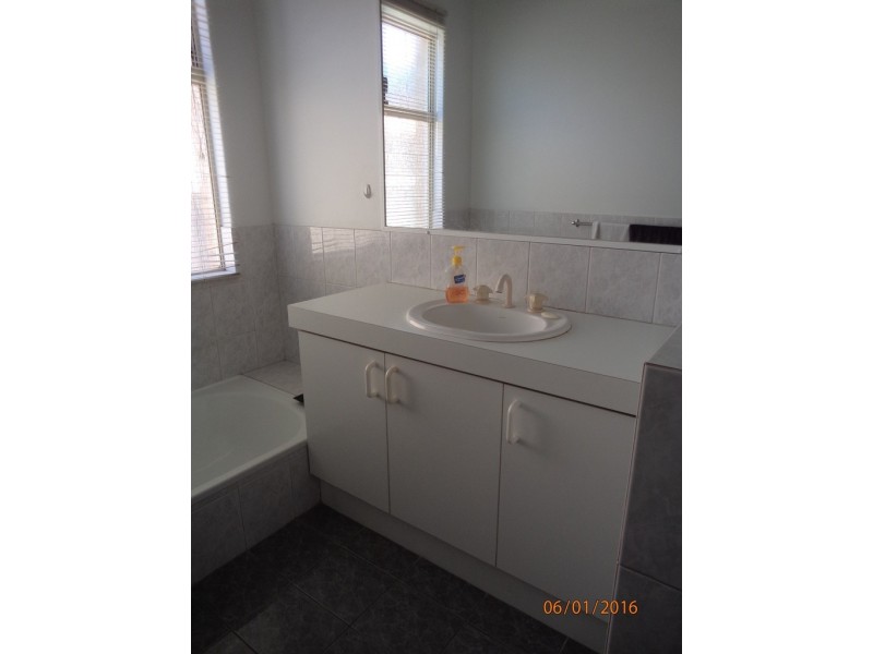 4/16 Aver Avenue, Dianella WA 6059