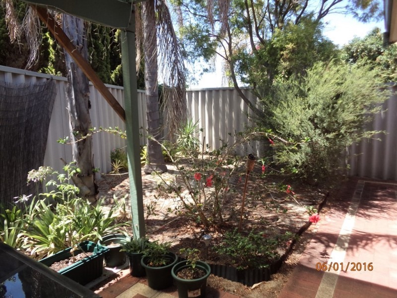 4/16 Aver Avenue, Dianella WA 6059