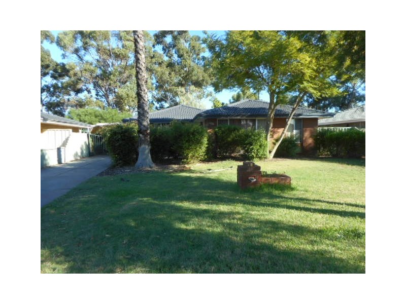 12 Connell Way, Girrawheen WA 6064