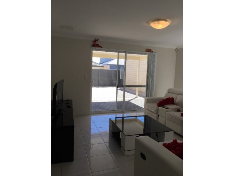 20 Summerville Boulevarde, Caversham WA 6055