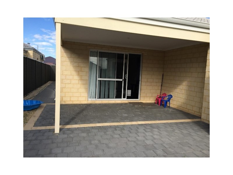 20 Summerville Boulevarde, Caversham WA 6055