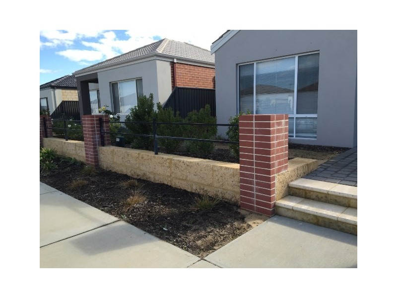 20 Summerville Boulevarde, Caversham WA 6055