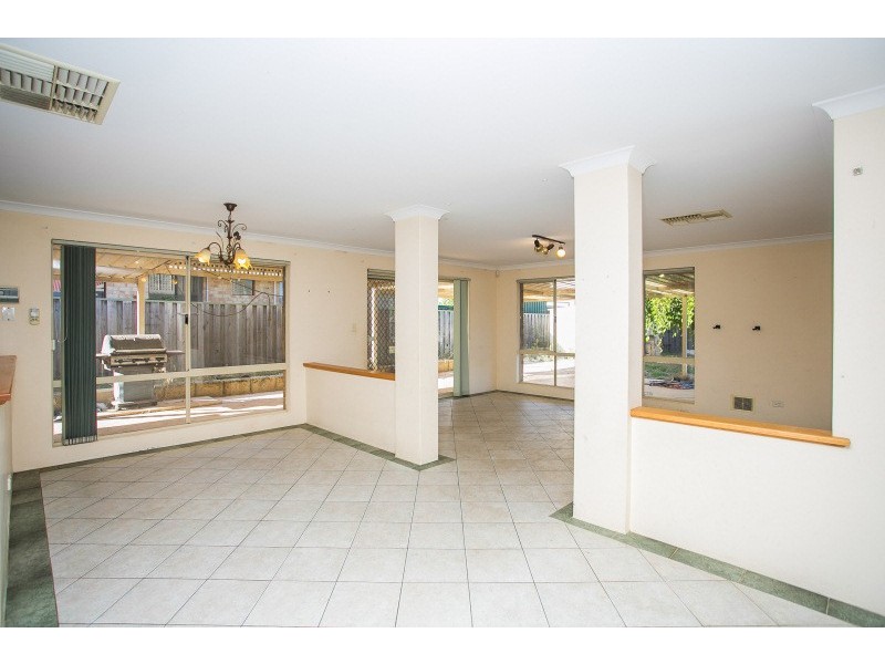 16 Sandison Way, Landsdale WA 6065