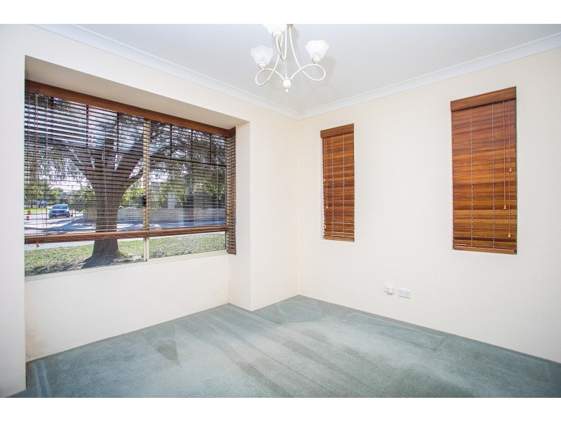 16 Sandison Way, Landsdale WA 6065