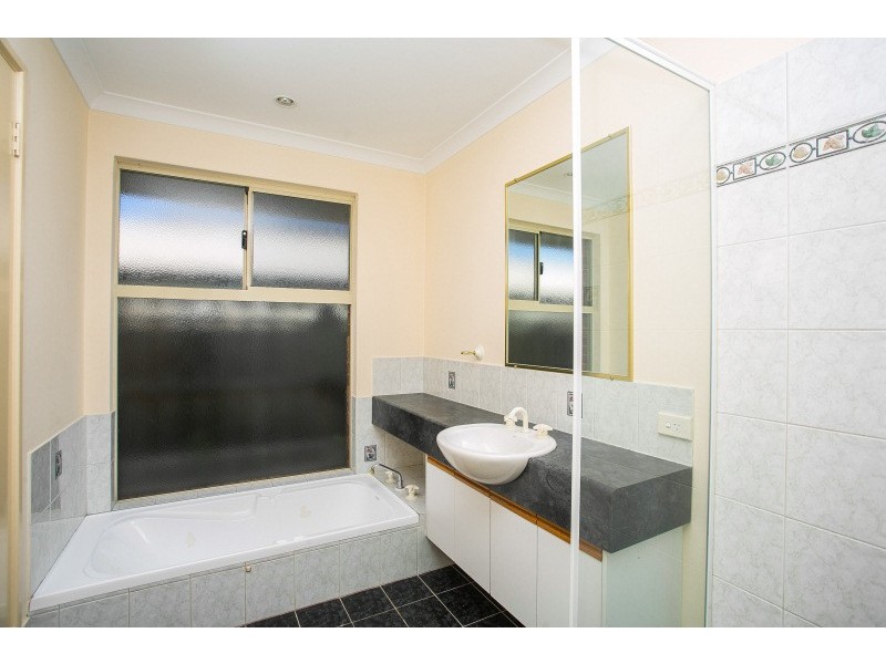 16 Sandison Way, Landsdale WA 6065