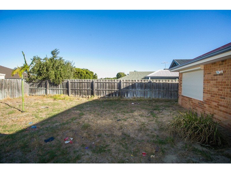 16 Sandison Way, Landsdale WA 6065