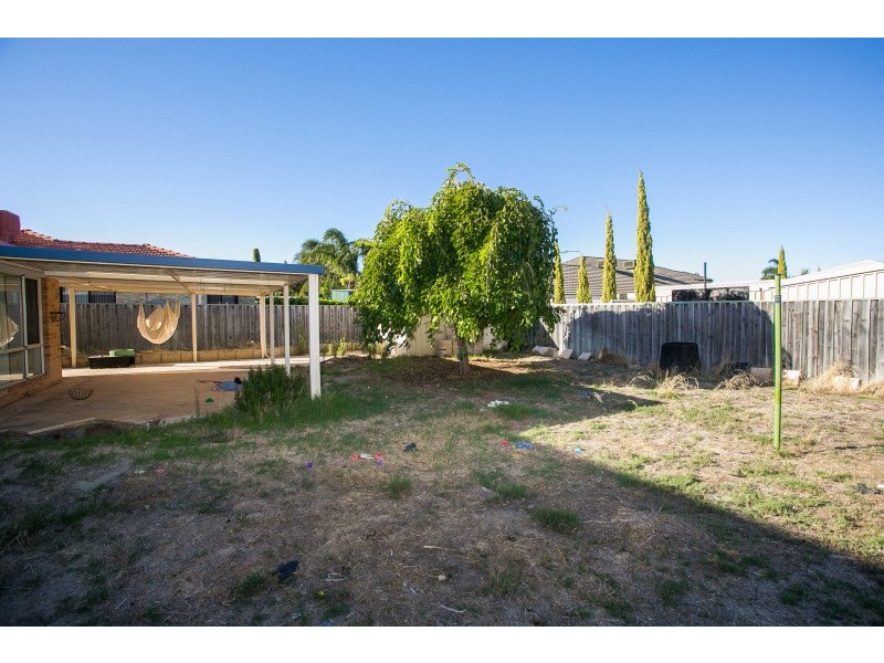 16 Sandison Way, Landsdale WA 6065