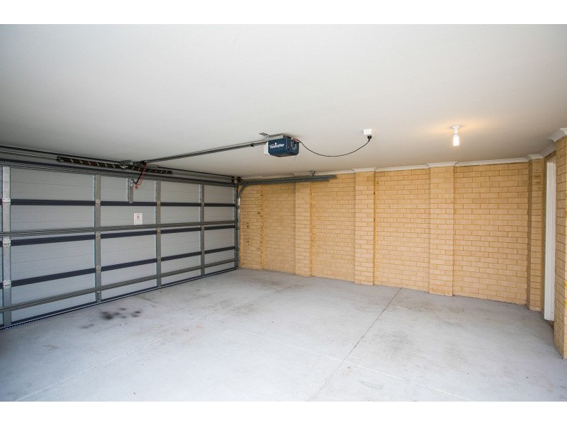 21 Scarpview Place, East Cannington WA 6107