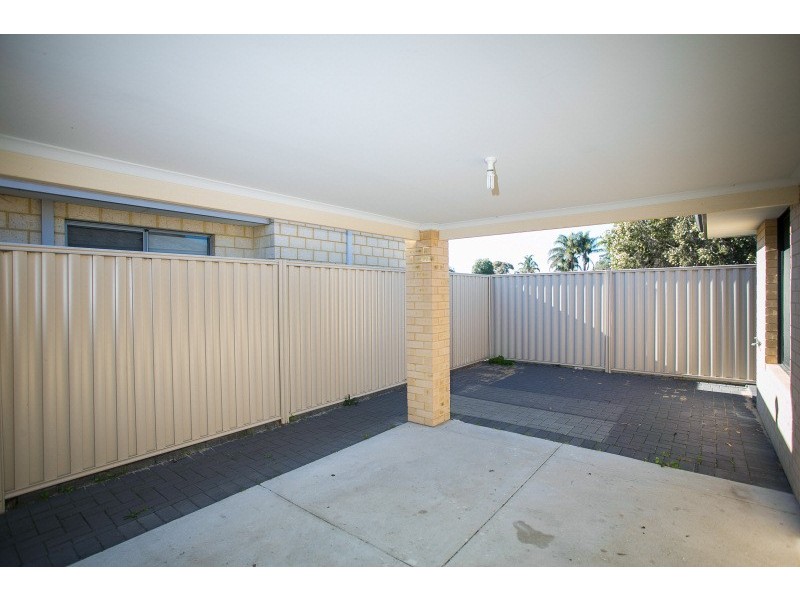21 Scarpview Place, East Cannington WA 6107