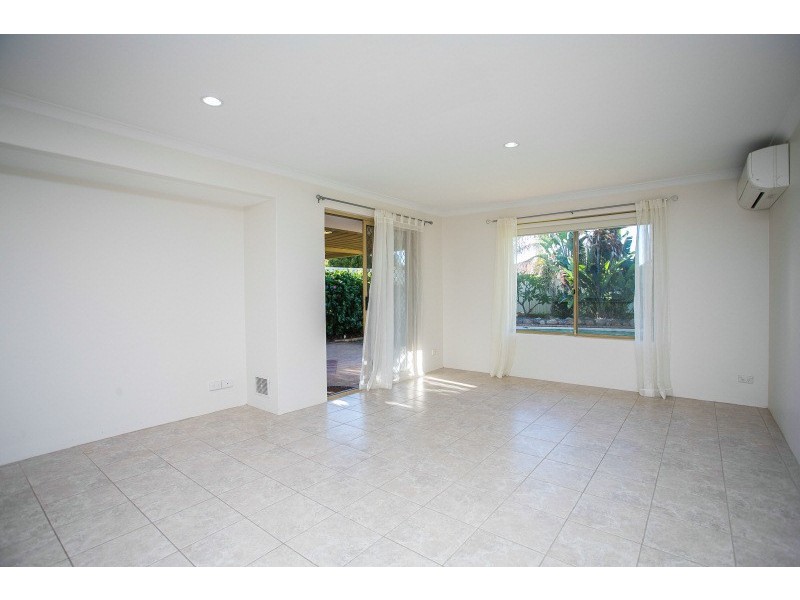 82 Bottlebrush Drive, Kiara WA 6054