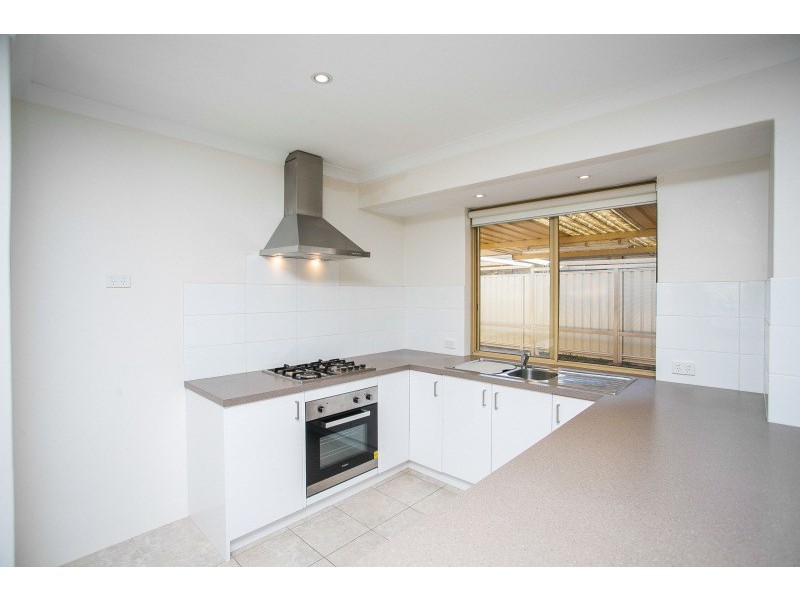 82 Bottlebrush Drive, Kiara WA 6054