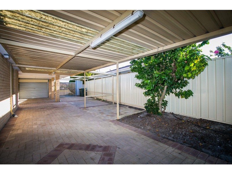 82 Bottlebrush Drive, Kiara WA 6054