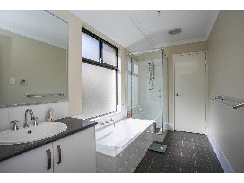 47 Summerville Boulevard, Caversham WA 6055