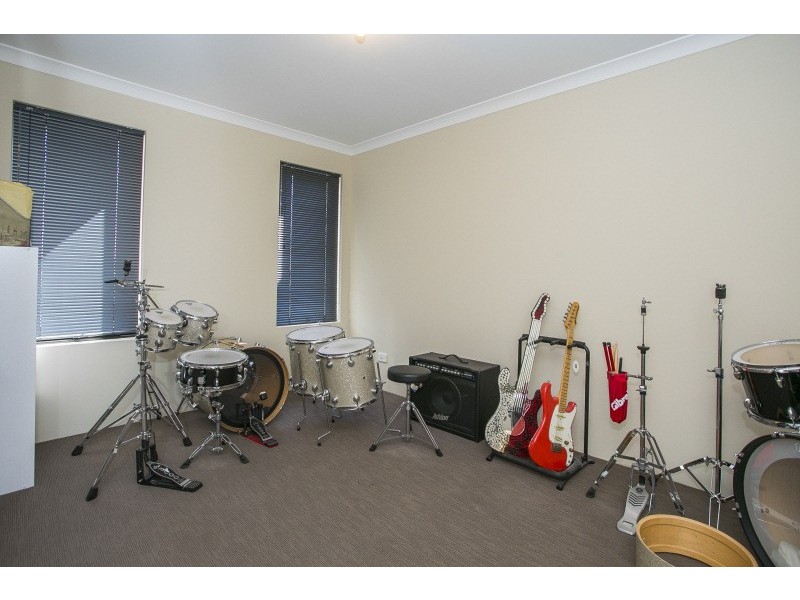 47 Summerville Boulevard, Caversham WA 6055