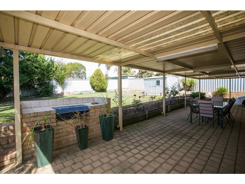 14 Werloo Court, Leda WA 6170