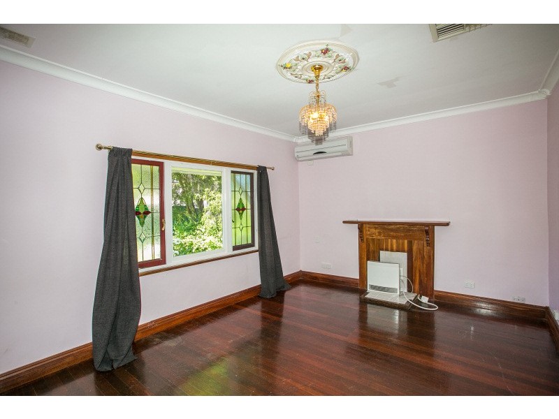 15 Koolgoo Way, Koongamia WA 6056