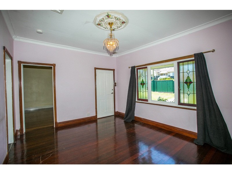 15 Koolgoo Way, Koongamia WA 6056