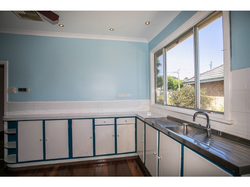 15 Koolgoo Way, Koongamia WA 6056