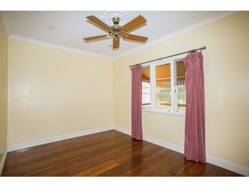 15 Koolgoo Way, Koongamia WA 6056