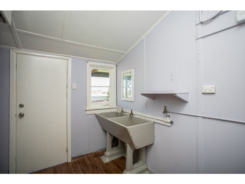 15 Koolgoo Way, Koongamia WA 6056