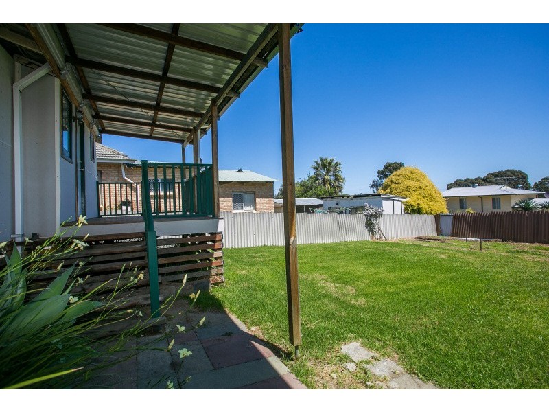 15 Koolgoo Way, Koongamia WA 6056