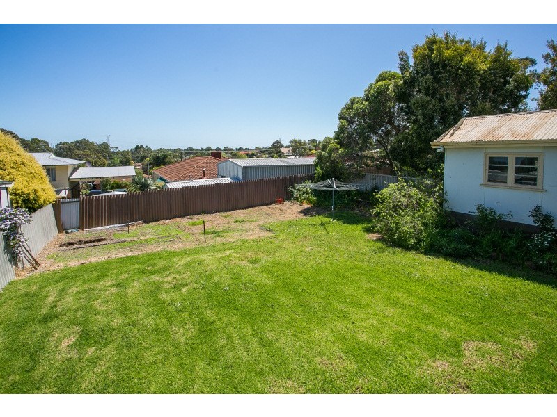 15 Koolgoo Way, Koongamia WA 6056