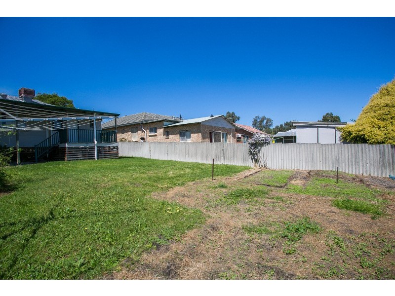 15 Koolgoo Way, Koongamia WA 6056