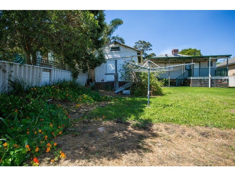 15 Koolgoo Way, Koongamia WA 6056