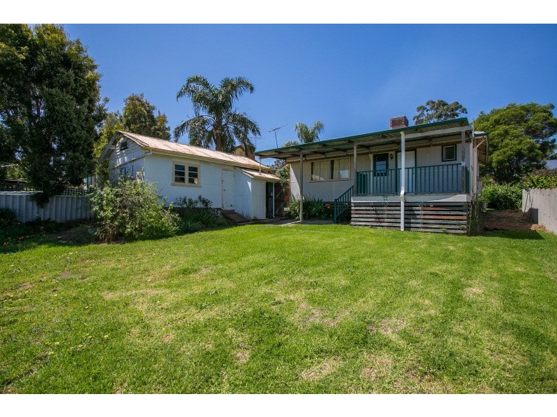 15 Koolgoo Way, Koongamia WA 6056