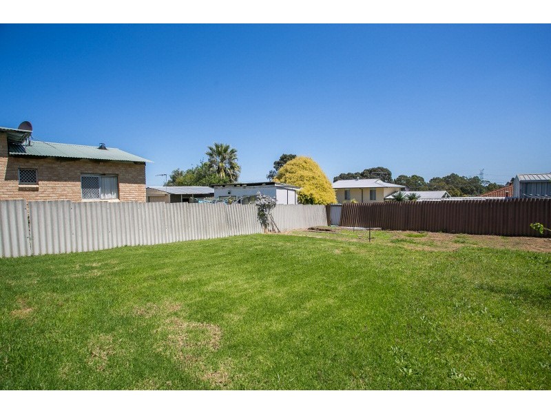 15 Koolgoo Way, Koongamia WA 6056