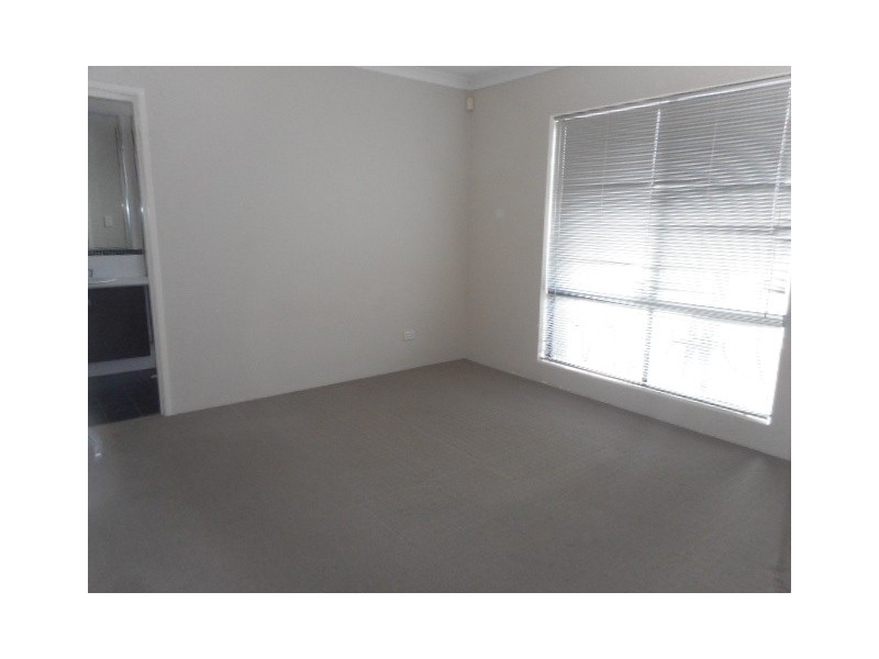 25 Olivedale Road, Madeley WA 6065