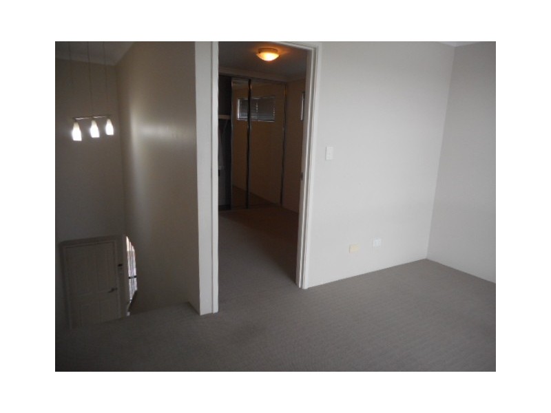 25 Olivedale Road, Madeley WA 6065