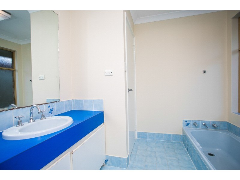 16 Danube Avenue, Beechboro WA 6063